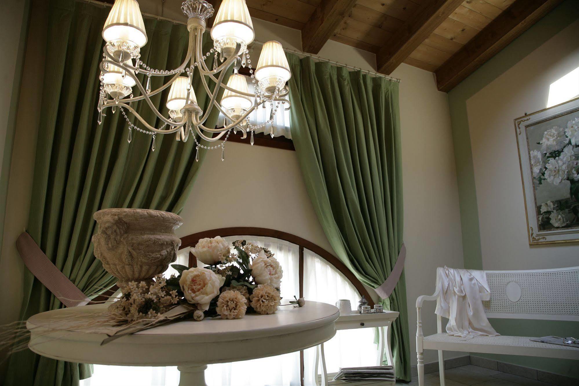 Agriturismo Otto Ducati D'Oro Isola della Scala Luaran gambar